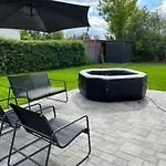 Haushaelfte Mit Garten, Kamin, Grill & Whirlpool Naehe Ber