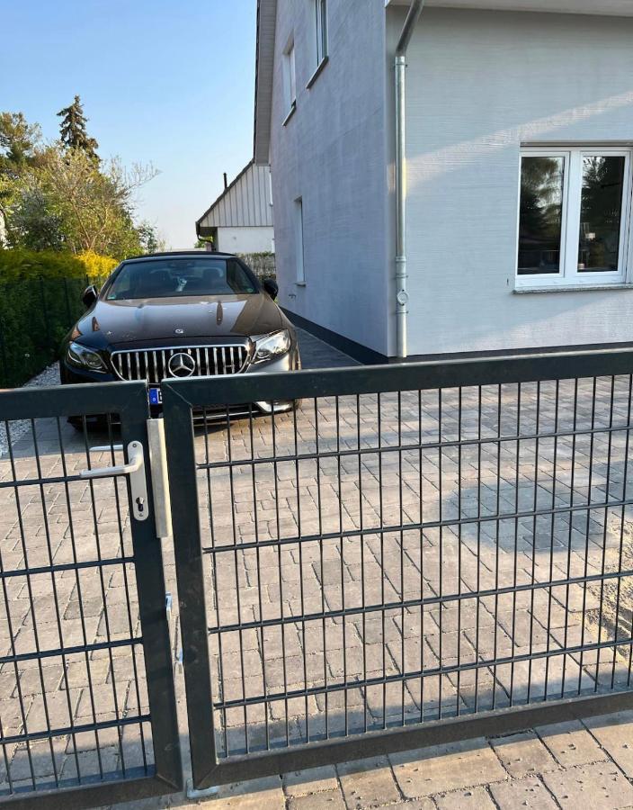 Haushalfte Mit Garten, Kamin, Grill & Whirlpool Nahe Ber *